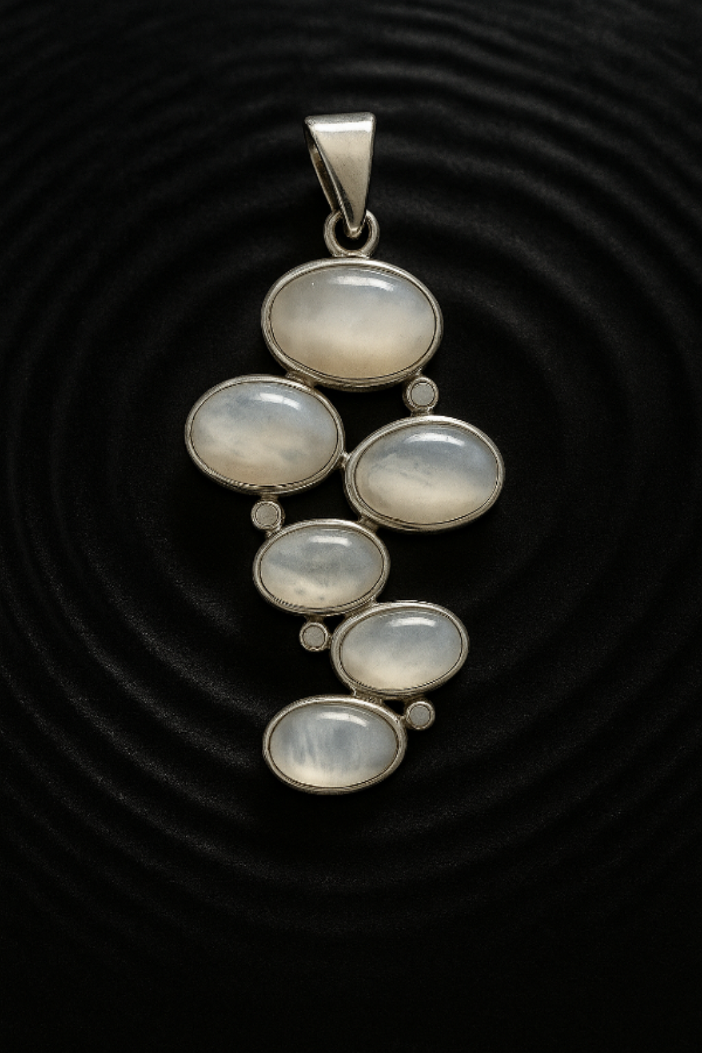 Mother of Pearl Dew Drops 925 Silver Pendant