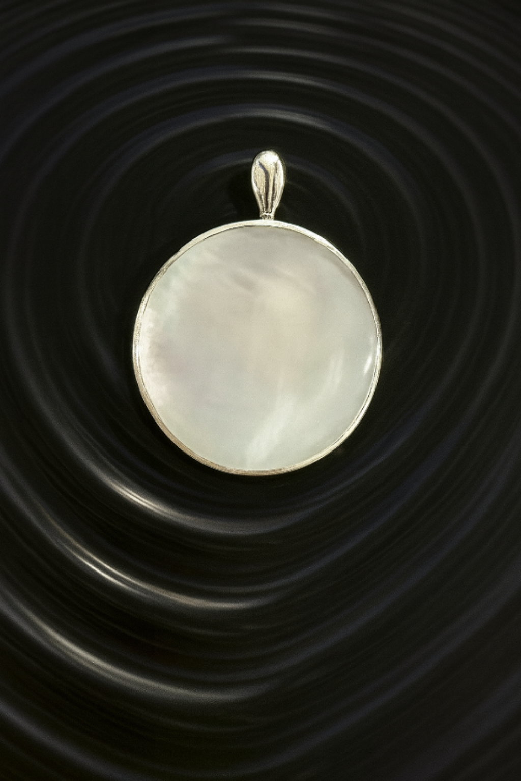 Dual-Sided Swirl Pendant - Mother of Pearl & 925 Silver