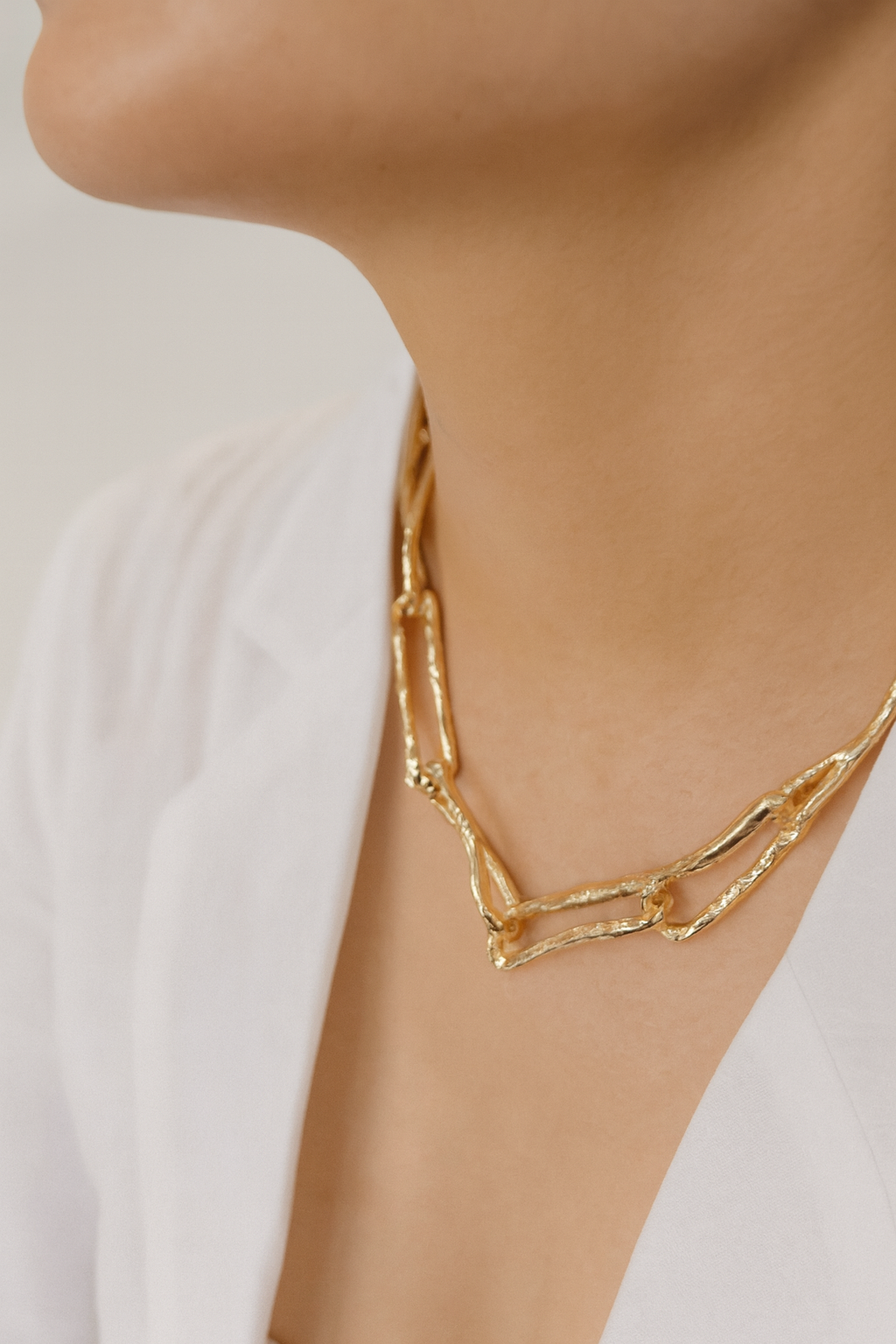 Golden Edge Link Necklace