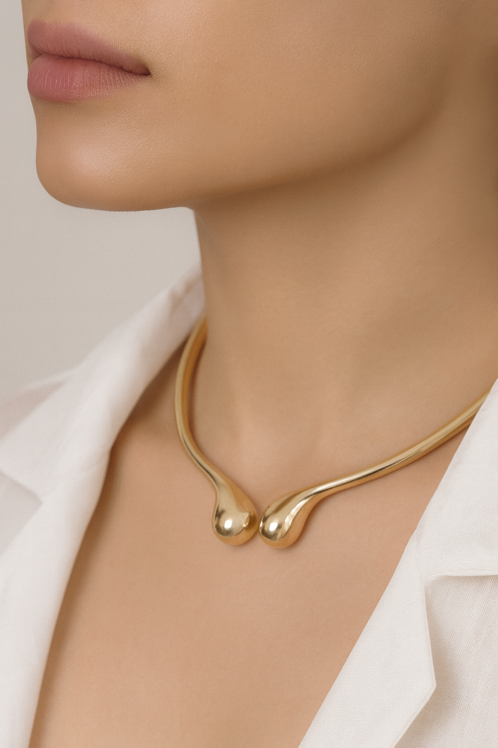 Golden Arc Choker