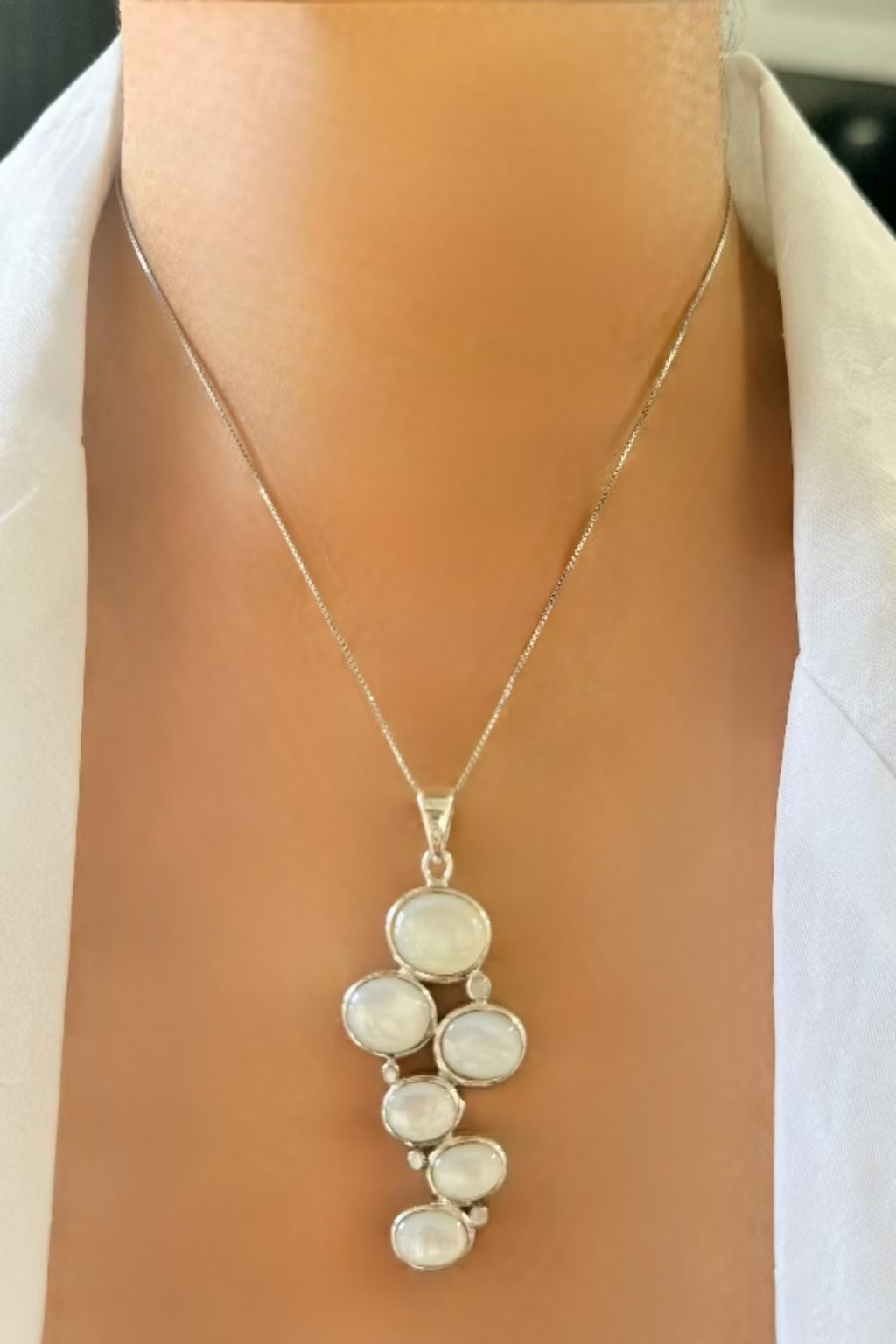 Mother of Pearl Dew Drops 925 Silver Pendant