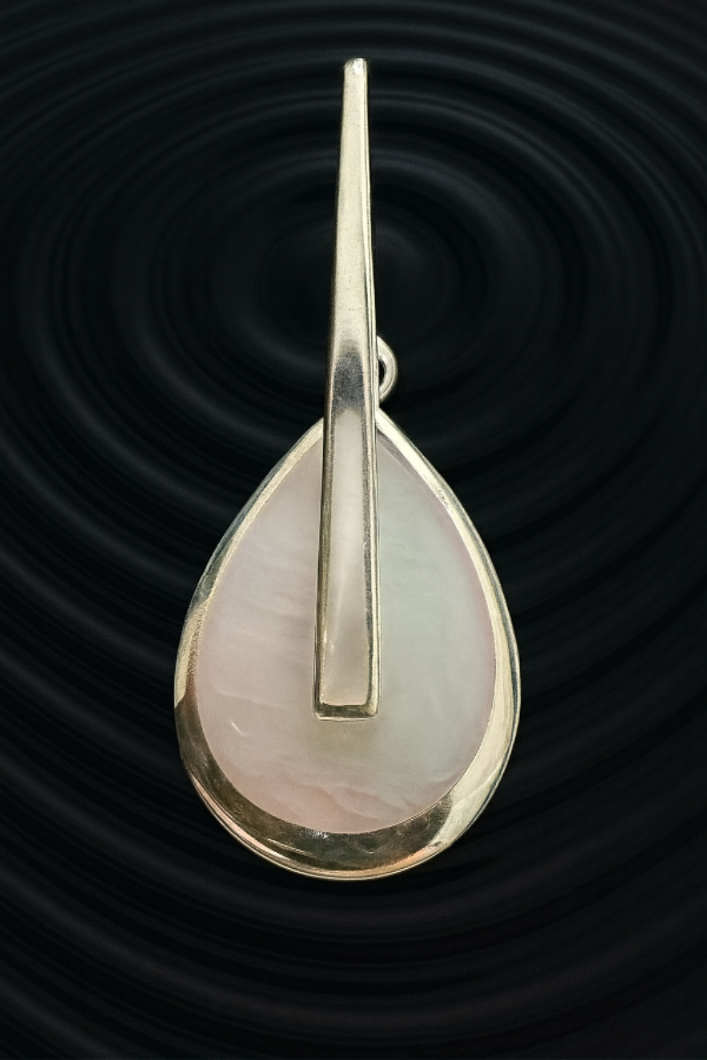 Teardrop Pendulum Pendant - Mother of Pearl & 925 Silver