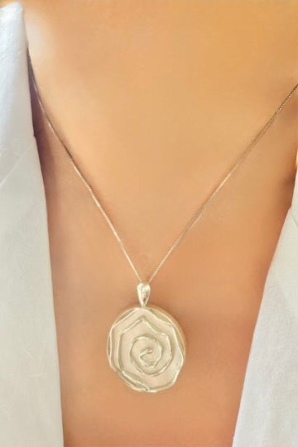 Dual-Sided Swirl Pendant - Mother of Pearl & 925 Silver