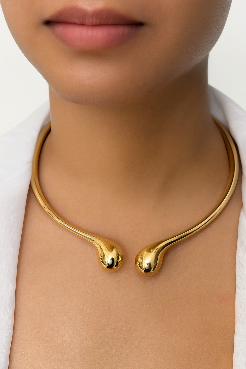 Golden Arc Choker