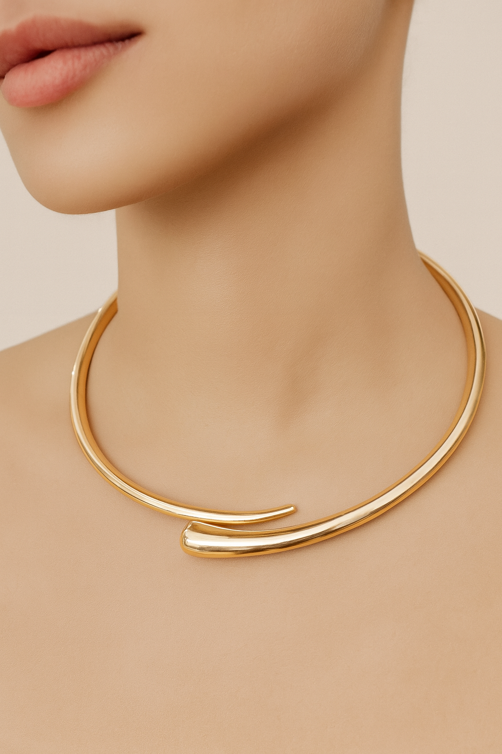 Golden Dew Choker